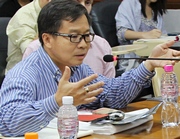 Dr. Chusak Wittayapak.