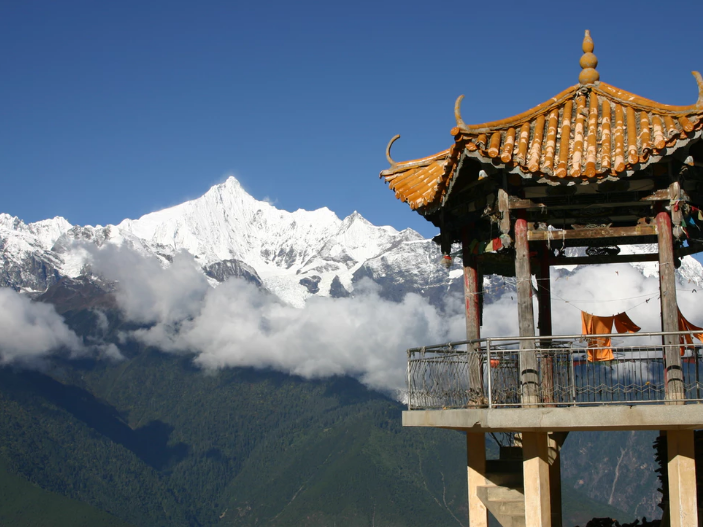 Chinese temple & mountain