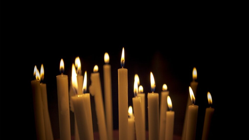 Candells burning in the dark