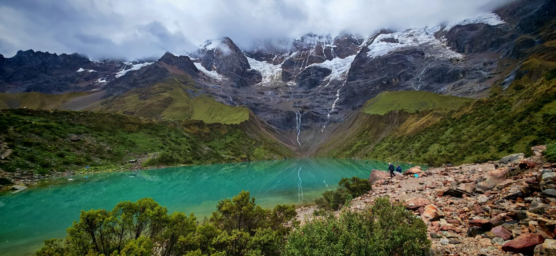 lake surrounded by mountains