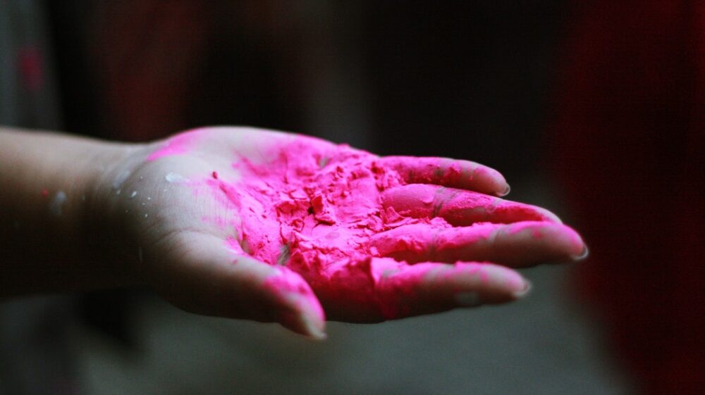 Hand with pink colour