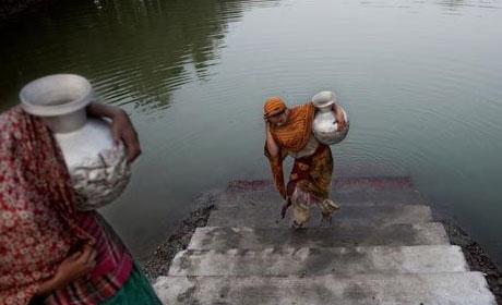 Women collecting water