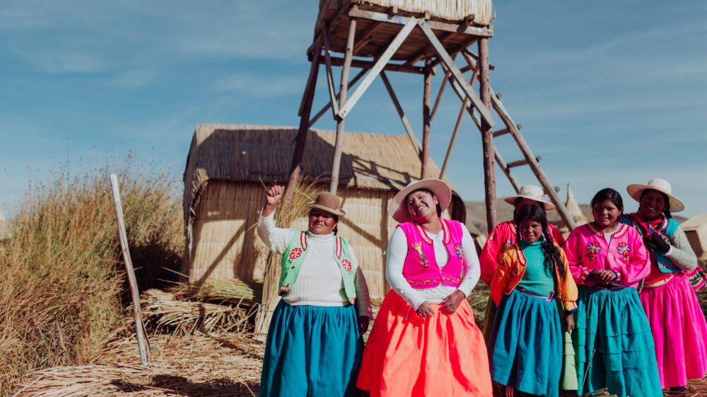 Peruvian women at Lake Titicaca