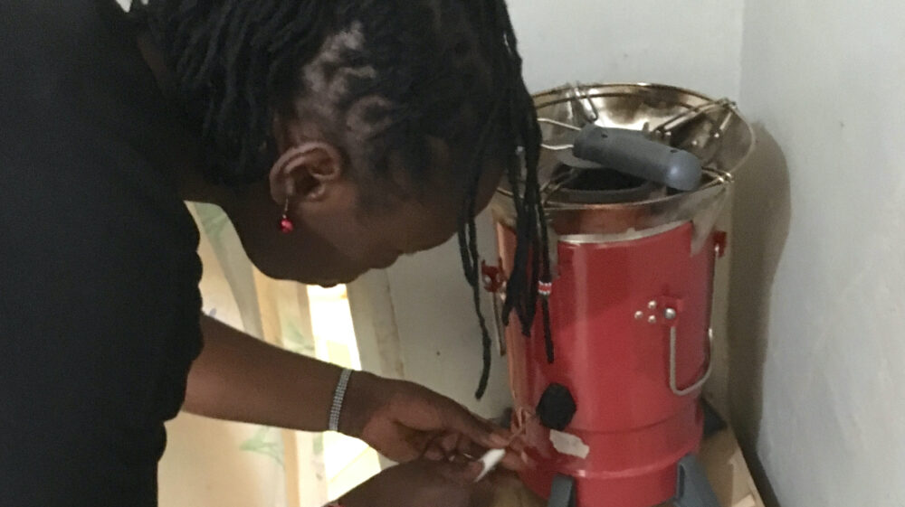 Installing sensor in pellet stove