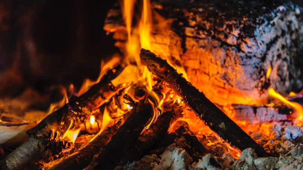 Wood-fuelled fire