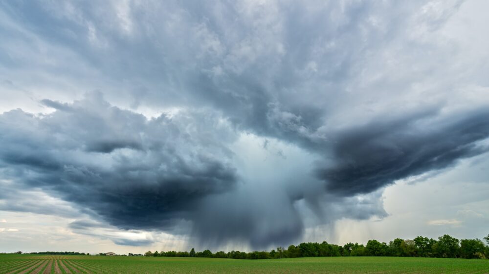 Microburst thunderstorm