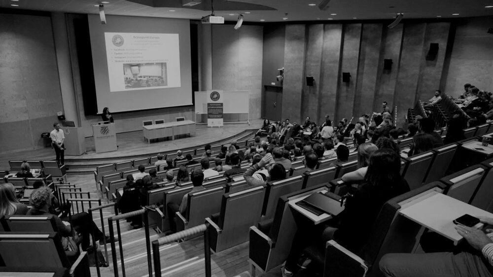 Black and white photo of Brännpunkt Europa at the School of Business, Economics and Law at the University of Gothenburg