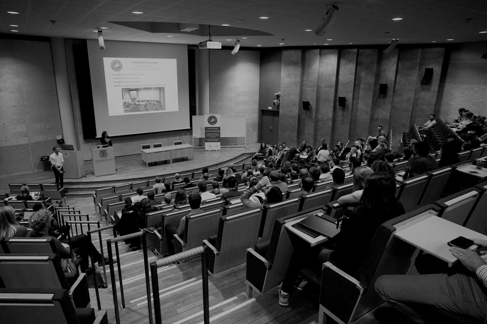 Black and white photo of Brännpunkt Europa at the School of Business, Economics and Law at the University of Gothenburg