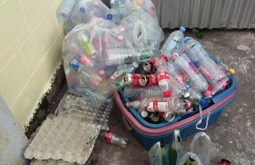 Collecting recyclables, Bangkok © Diane Archer / SEI