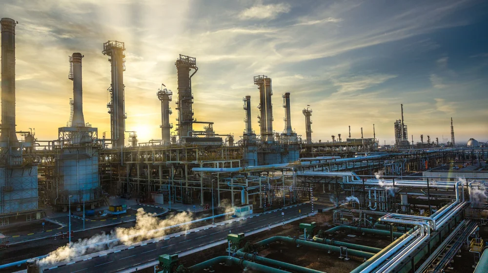 Refining industry buildings